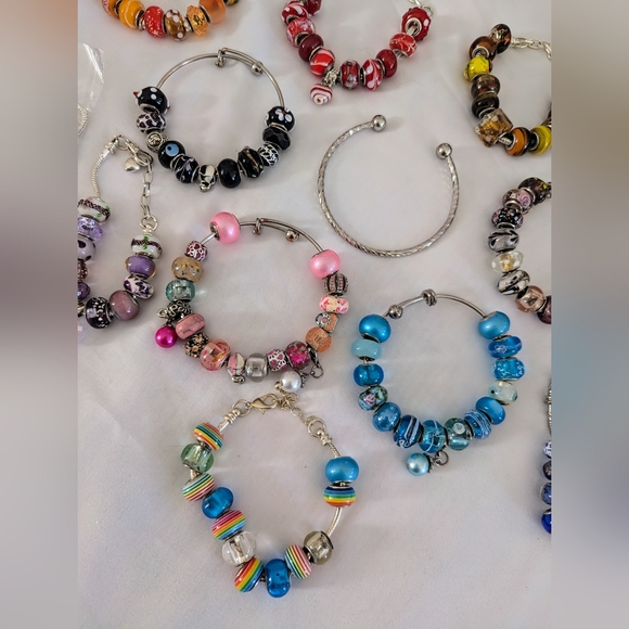 Bracelet and slider charms bundle, over 50 pieces! - Picture 4 of 6